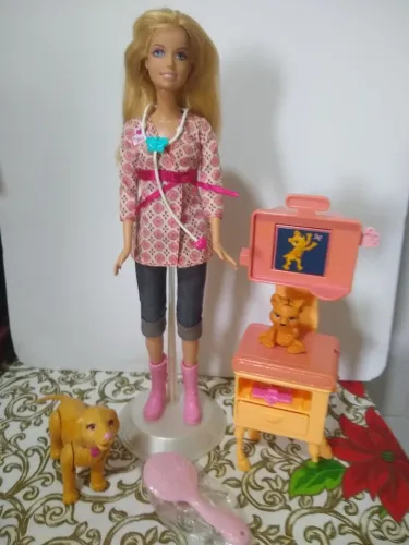 Boneca Barbie Veterinária