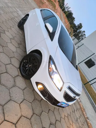 Chevrolet Onix Hatch LTZ 1.4 8V Flex Power Mec. 4P 2015