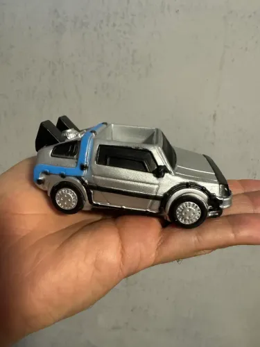 Carro de volta para o futuro do giraffas