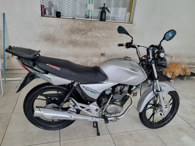 MOTO IMPECÁVEL