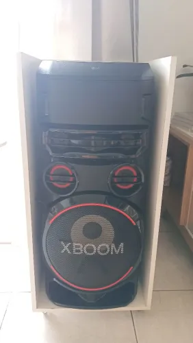 Vende- se uma caixa semi nova!