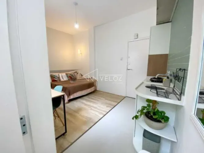 Kitnet/Conjugado : / Residencial / Botafogo