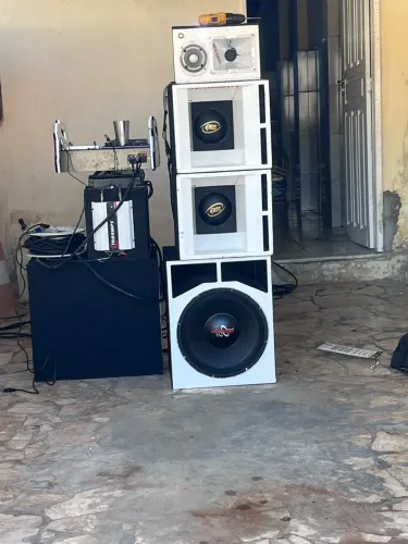 Som automotivo completo