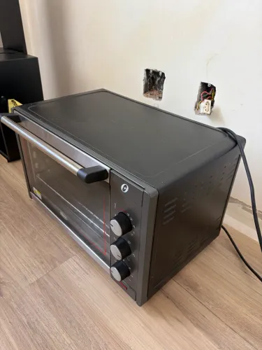 Forno elétrico Oster 45 L 220v 18 meses de uso 350,00
