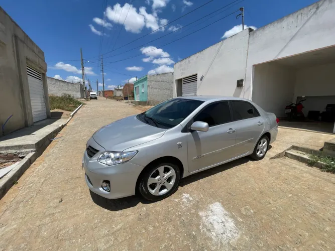 Toyota Corolla GLI 1.8 Flex 16V Aut. 2013