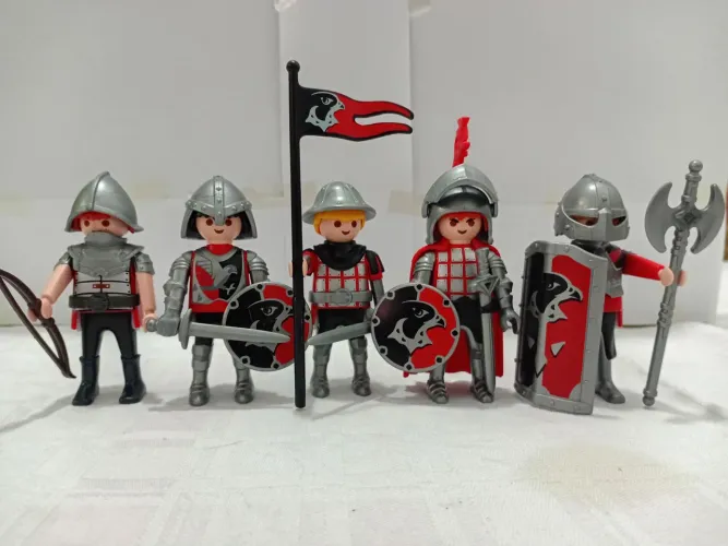 Playmobil Tropa dos Cavaleiros Red Eagle