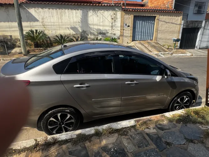 Hyundai HB20S Comfort Plus 1.0 TB Flex 12V Mec. 2018