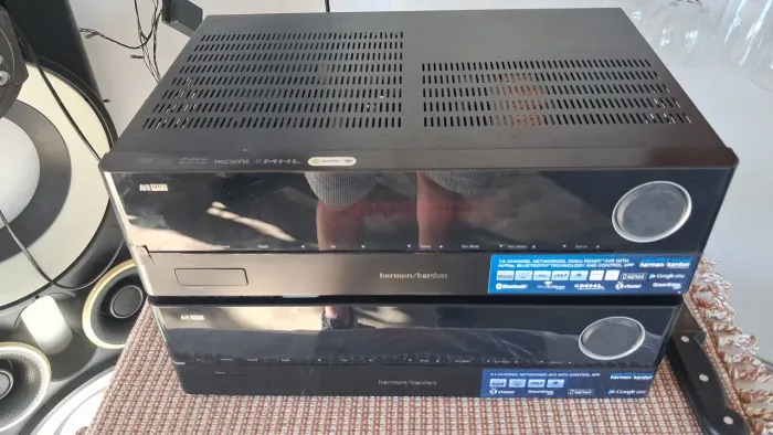 Receiver Harman Kardon AVR 1710s c/ controles