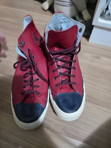 Tenis converse couro otimo estado tam 43