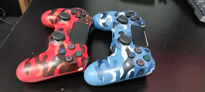 2 controles de ps4 acompanha cabos do controle