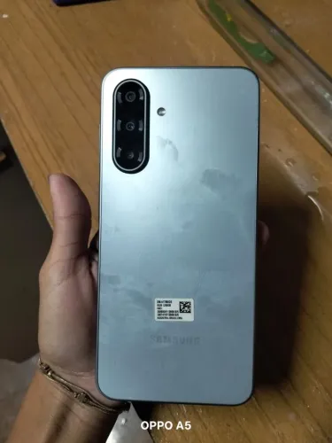 Vendo esse celular apenas por 1300 seminovo A17 5G