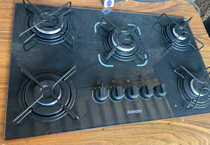 Cooktop a Gás Itatiaia 5 Bocas - Vidro Temperado Preto