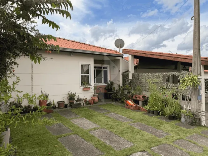 Casa 3 dormitórios no condomínio Villa Allegro