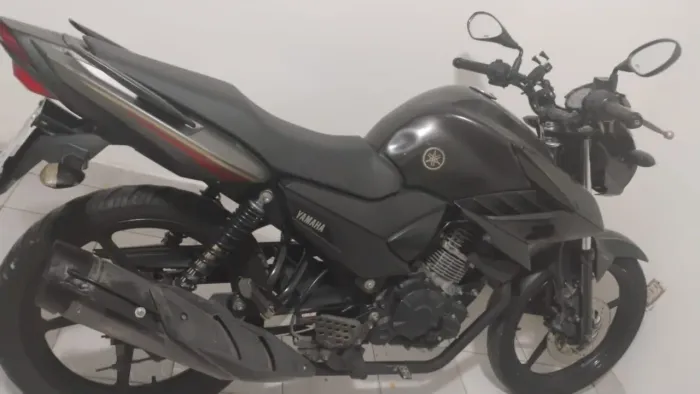 Vende se uma moto
