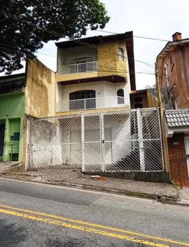 Sobrado a venda 3 dorm 1 suíte com Piscina e 6 Vagas Excelente Oportunidade para Reforma