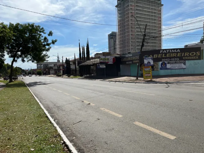 Vendo Lote de esquina no Jardim América 