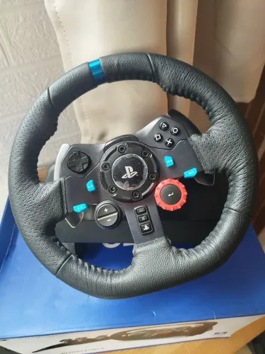 Volante Logitech G29 usado 