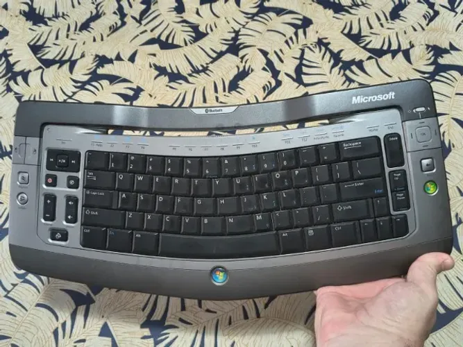 Teclado Microsoft Wireless Entertainment keyboard 7000 Usado