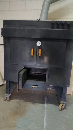 Forno industrial a lenha e a gás 