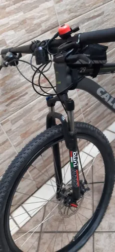 Vende se uma bicicleta calor aro 29