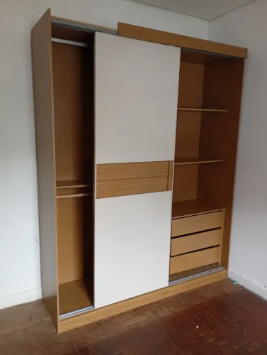 Guarda roupa casal de correr