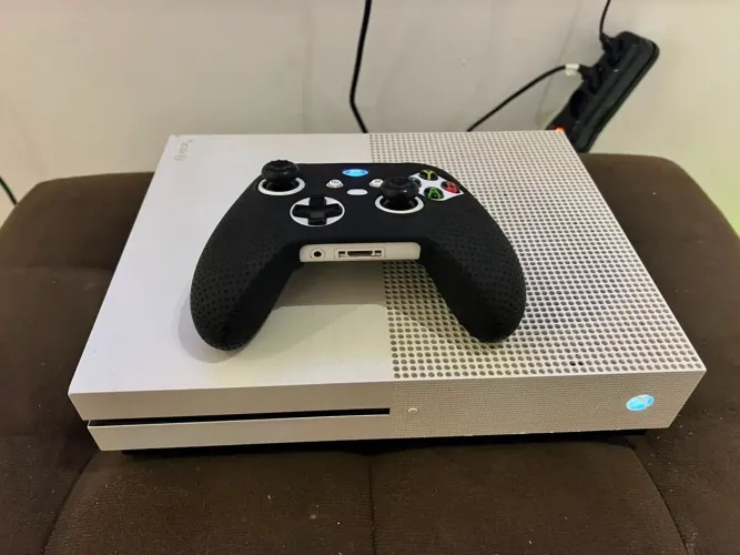 X box One S 1TB seminovo