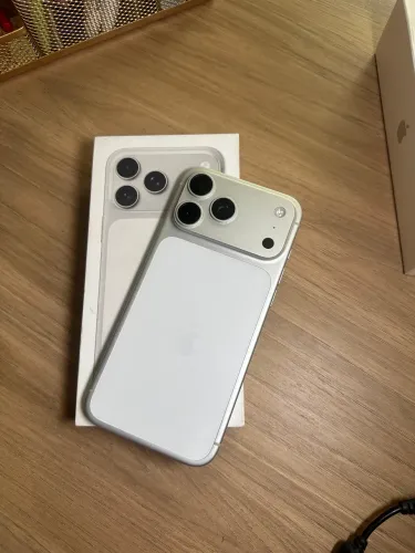 iPhone 17pro Max