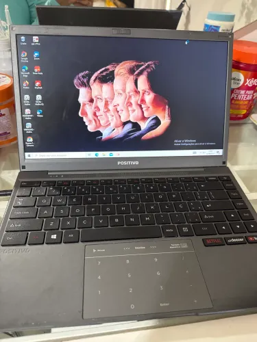 Notebook Positivo Motion C4500DI - Funcionando