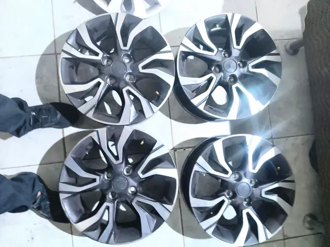 Roda aro 15/ 4 por 100