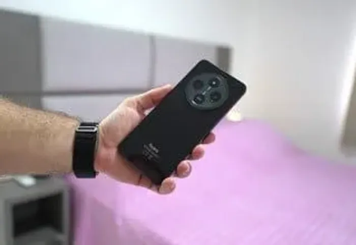 Redmi 14c 8 gb pode colocar até 16 GB de ram  30 dias de uso está novo com capinha e peli