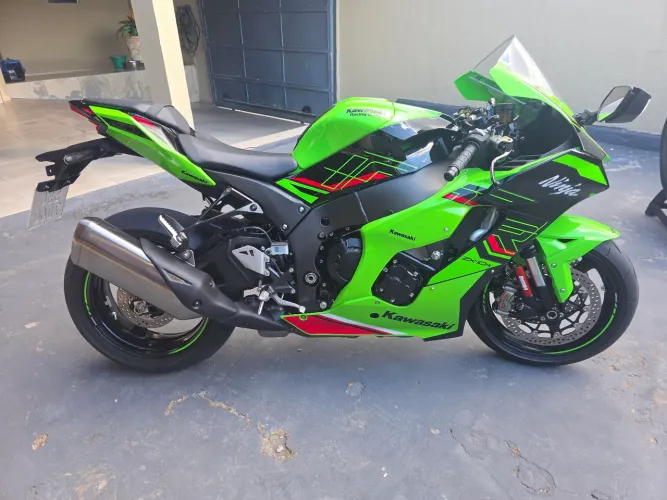 Vendo Kawasaki ZX10R 1000CC 2024