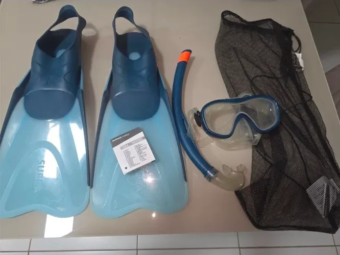 Kit snorkel e pe de pato subea decathlon usado apenas 2 vezes