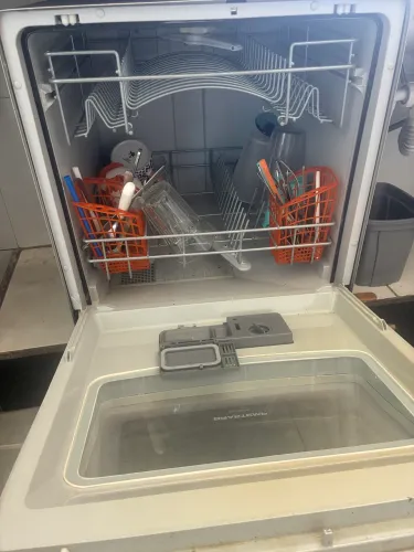 Lava-louças Brastemp Ative! 8 Serviços + Suporte com Rodinhas