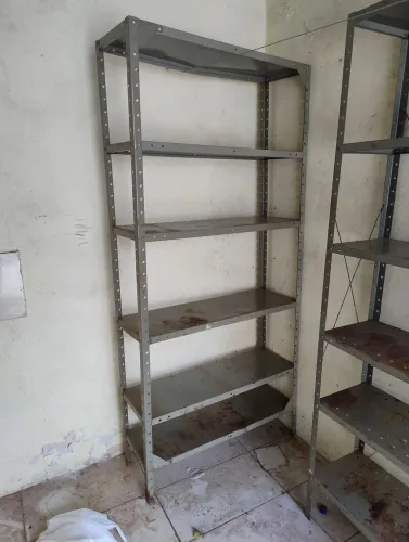 Prateleira de aco