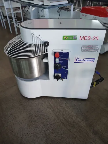 Amassadeira Espiral Gastromaq 25 Litros 2 Velocidades MES25 Trifásico