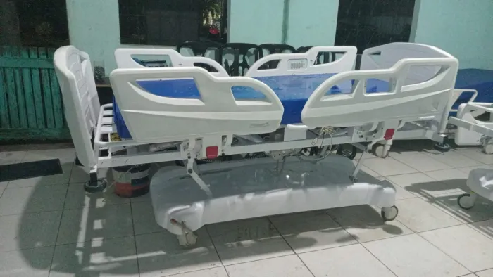 Cama hospitalar elétrica de 10 funções com colchão d33