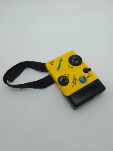 Rádio Mini Portátil Amarelo Am/fm Sportie Original General Electric Anos 80