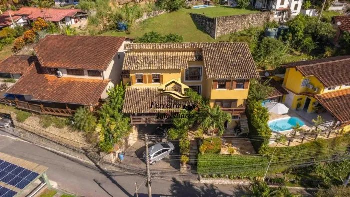 EXCELENTE OPORTUNIDADE: CASA EM CONDOMÍNIO - ANGRA DOS REIS