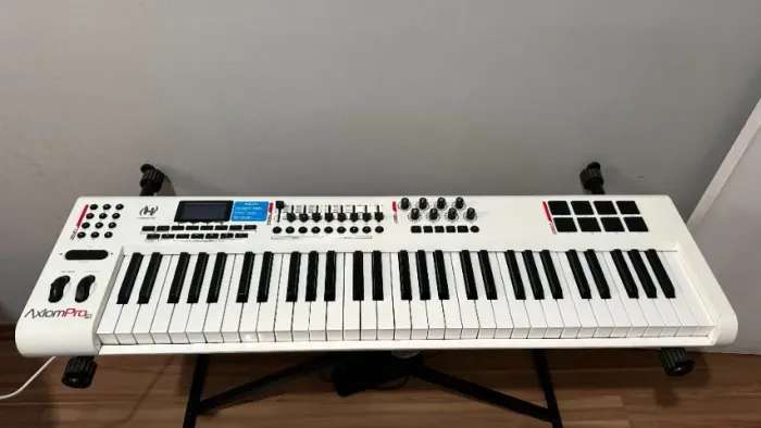 Controlador Axiom Pro 61 - NÃO FAÇO TROCA!!