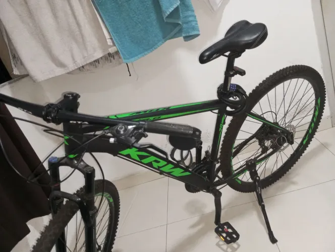 Bike pouco tempo de uso, alumínio 