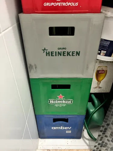 Engradado COMPLETO de cerveja 600