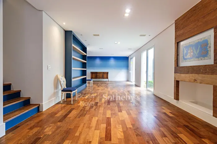Casa em condomínio exclusivo com área gourmet e rooftop com teto retrátil
