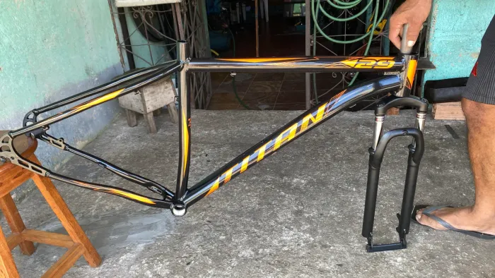 Quadro 29 TITAN + Garfo de suspensão