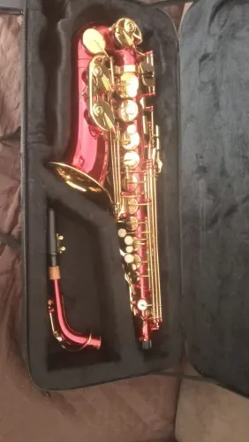 Sax alto , em mi bemol