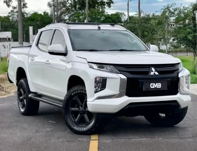 Mitsubishi L200 Triton Sport GLS 2.4 CD Diesel Aut. 2021