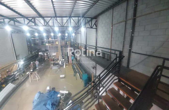 Galpão Comercial Exclusivo para Aluguel em Frente à Nova Portaria do Aeroporto