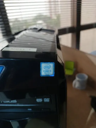  PC com i5-7400 ,16 GB RAM DDR4 e placa-mãe Gigabyte B150M-Gaming 