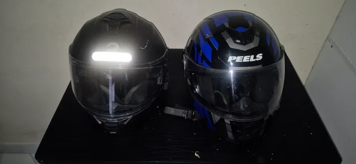 Capacete com intercomunicador