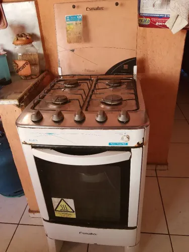 Fogão Esmaltec usado