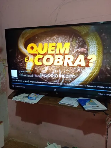 Tv Smarthtv 43 polegadas em bom estado